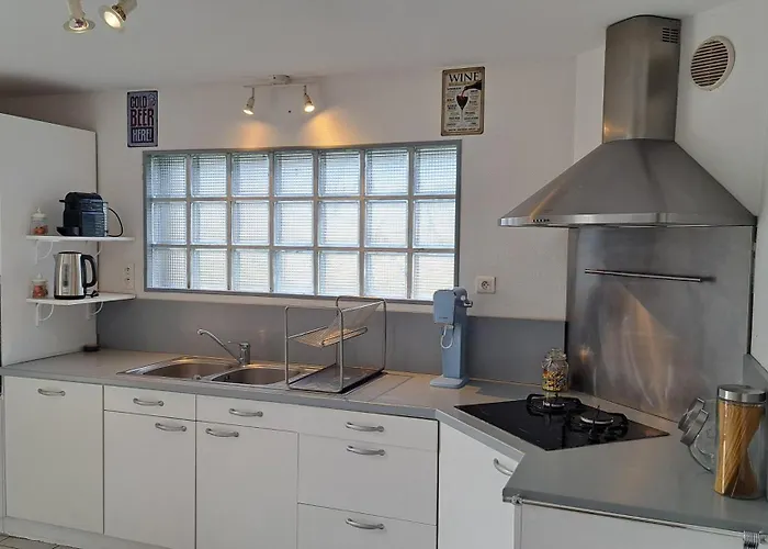 Casa Enolla * Gourbera