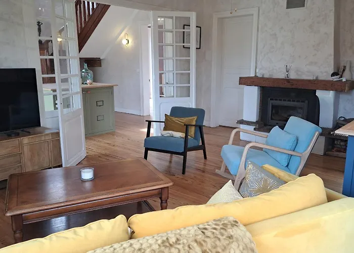 Casa Enolla بيت للعطل *